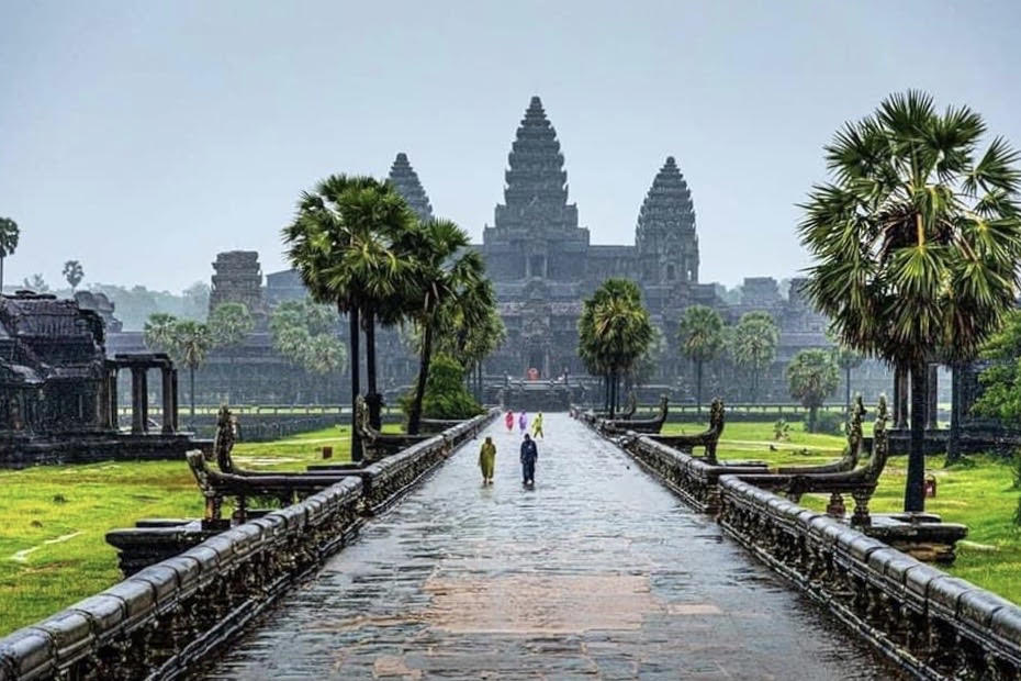 cambodia tour packages to angkor wat temple two day trip, siem reap to angkor taxi driver