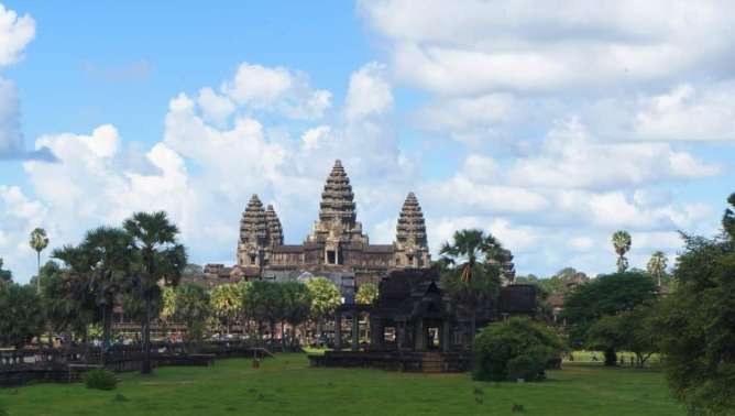 cambodia taxi driver, siem reap to angkor temple, small tour circle