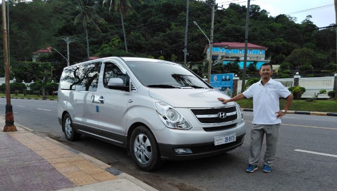 minivan taxi driver, phnom penh to siem reap, private shuttle, airport transfer, taxi in cambodia