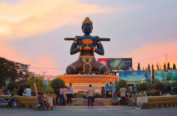 Battambang Statue