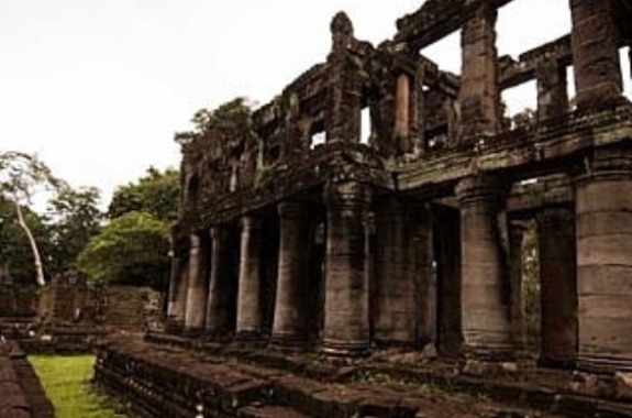 Pheah Khan temple