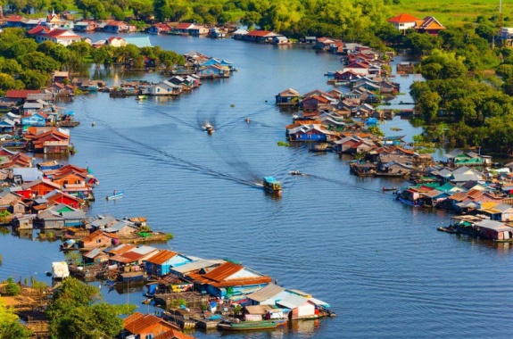 Exclusive Cambodia Travel to Mechrey floating village