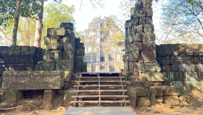 Amazing Driver! Kulen Mountain & Koh Ker Temple - Full Day Trip