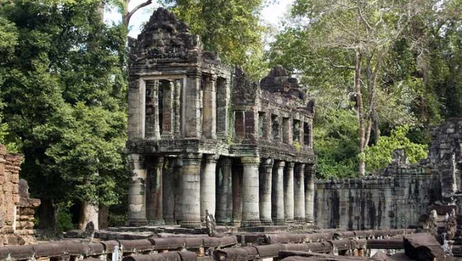 siem reap to temples, preah khan, grand circle with sunset, car taxi driver in siem reap